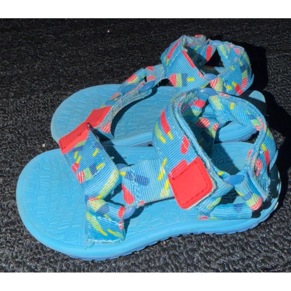 Cat & Jack Vanya Easy Closure Strap Ice Cream Patten Sandals Size 5